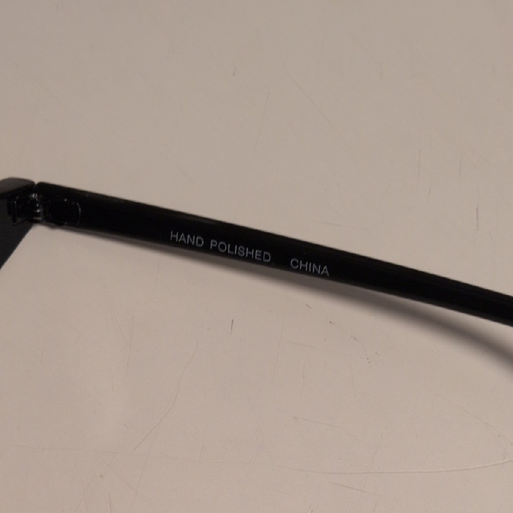 Classic Black Sunglasses - Picture 10 of 10